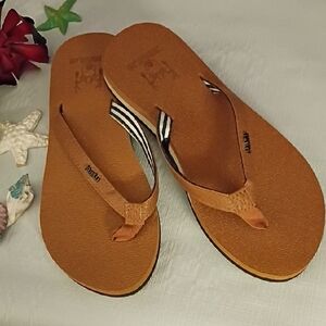 Stylish Tan Flip-Flops for Women
